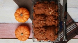 Thumbnail image for Spiced Pumpkin Bread with Walnuts